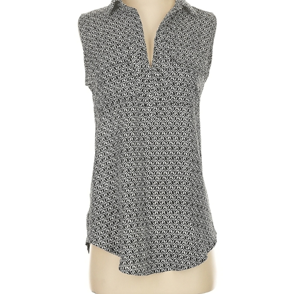 LOFT Black and White Printed Sleeveless V-Neck Shell